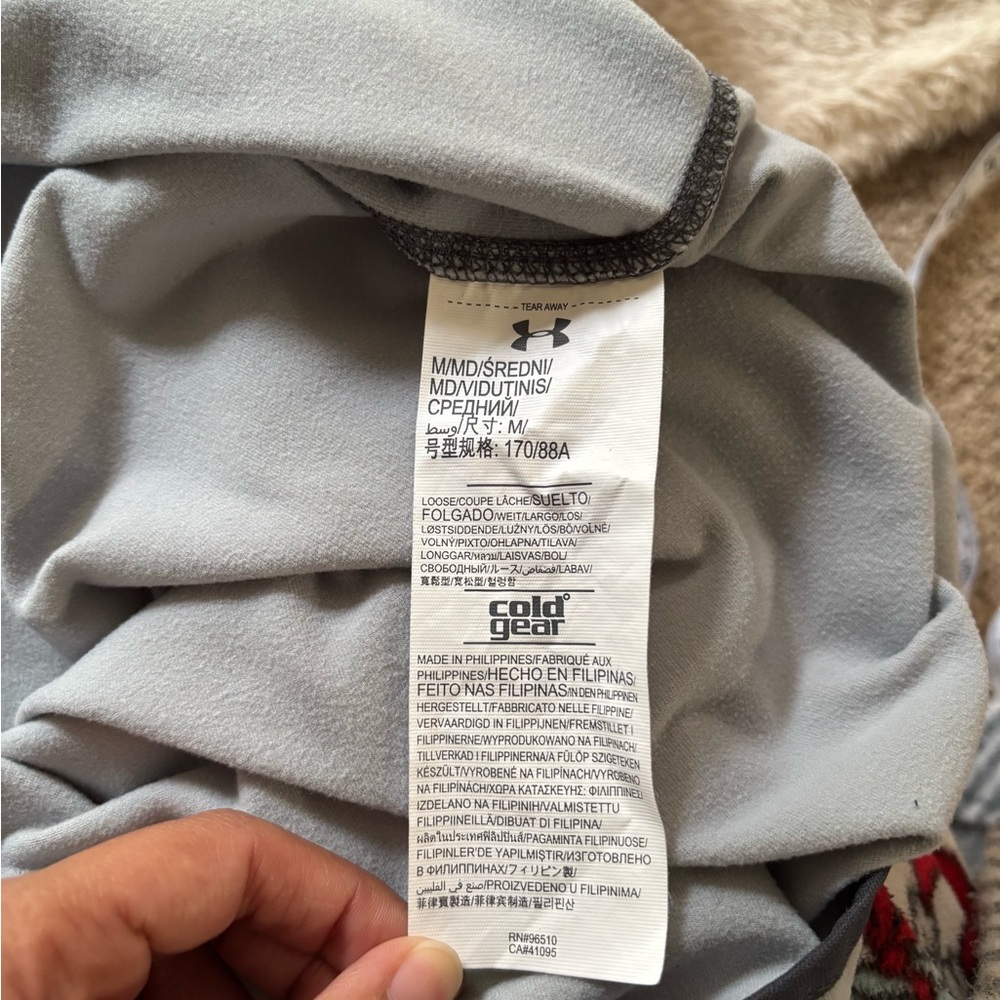 Under Armour Men's Performance Fleece Pullover Sweater Cold Gear Storm 1 Medium - Picture 5 of 9